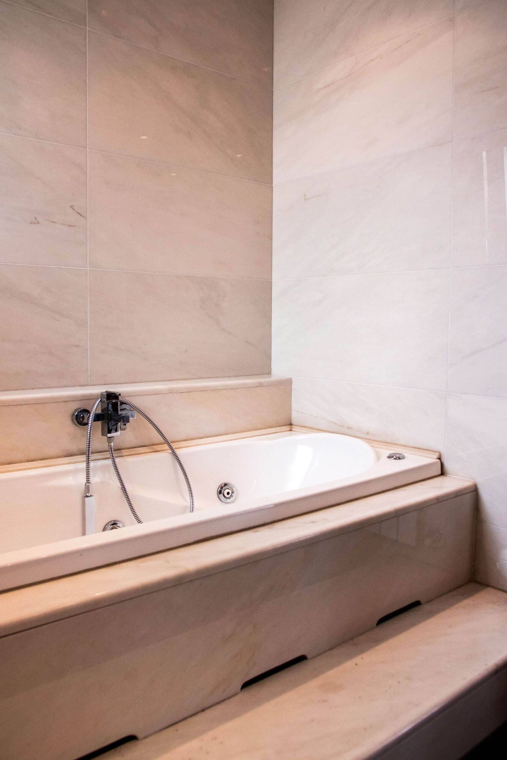 bathroom Rosa Portugallo, polished