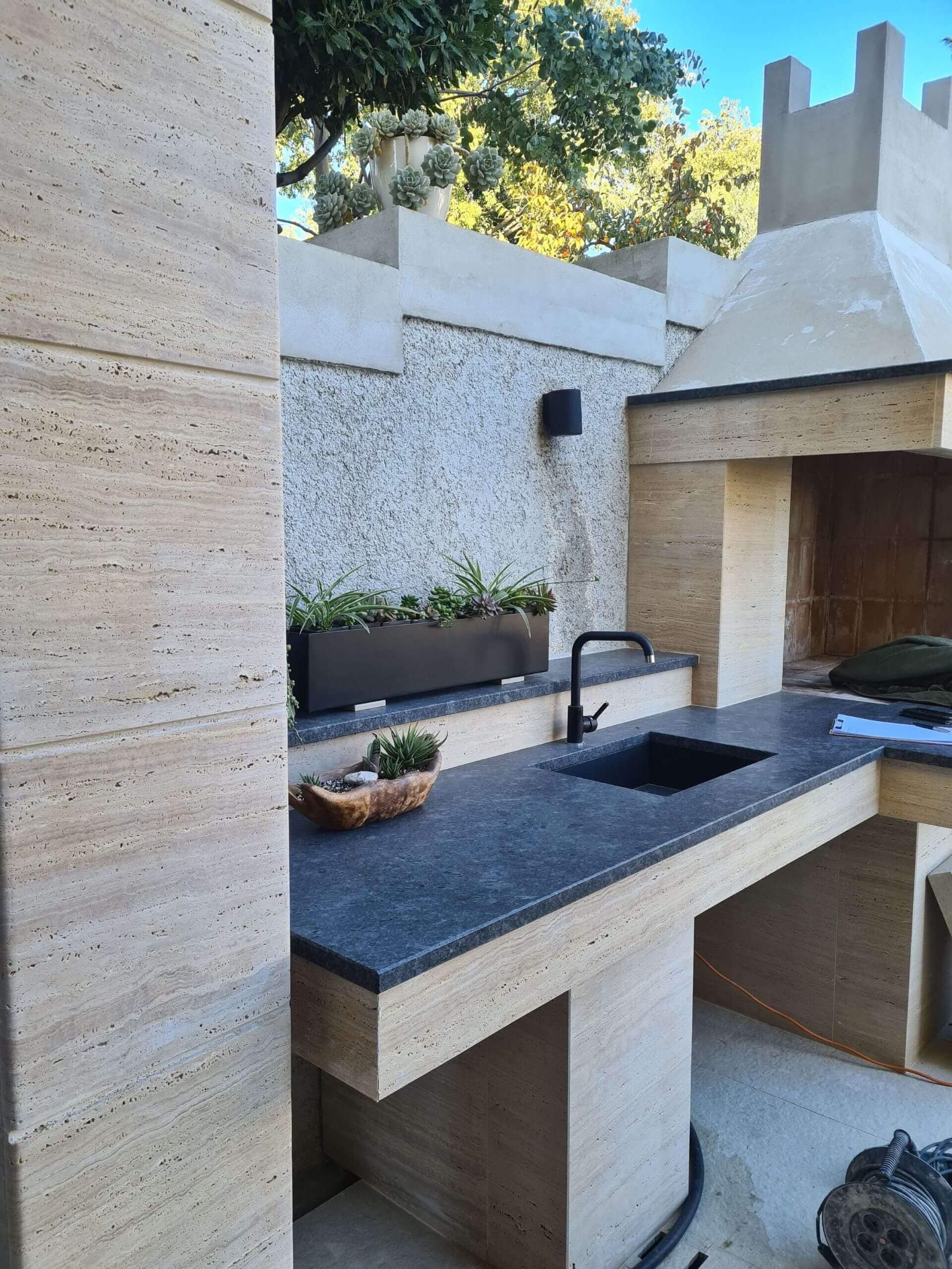 kitchen Travertino, Still Gray, satinato