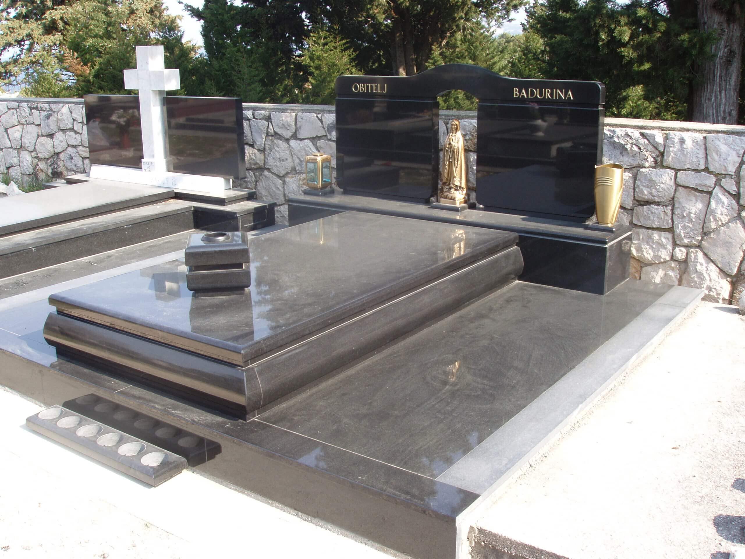 grave monument Nero Africa Impala, polished