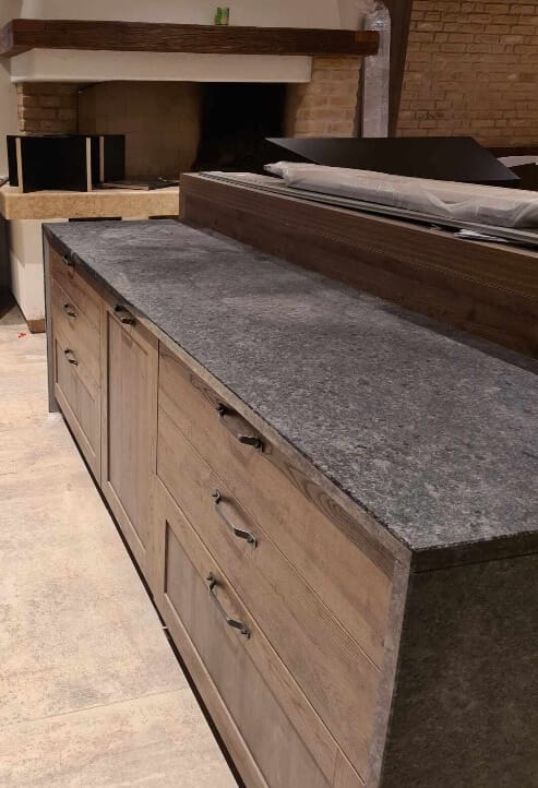 kitchen Still Gray, brushed